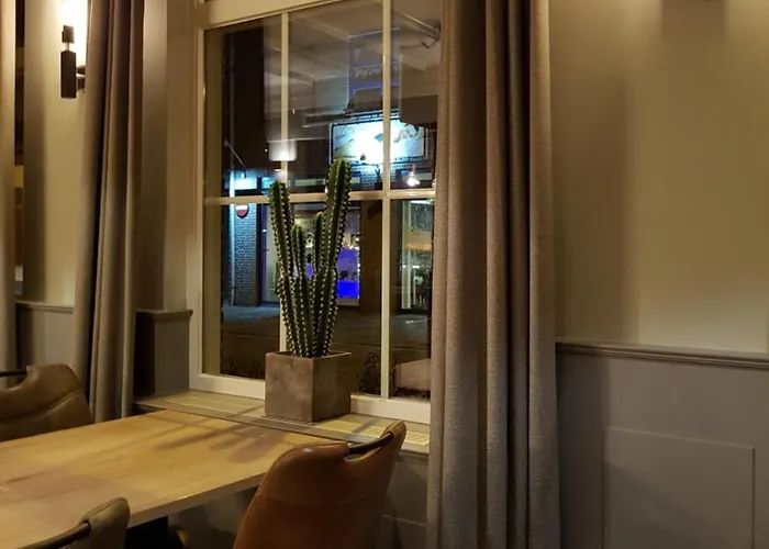 מלון Restaurant 't Trefpunt 4*